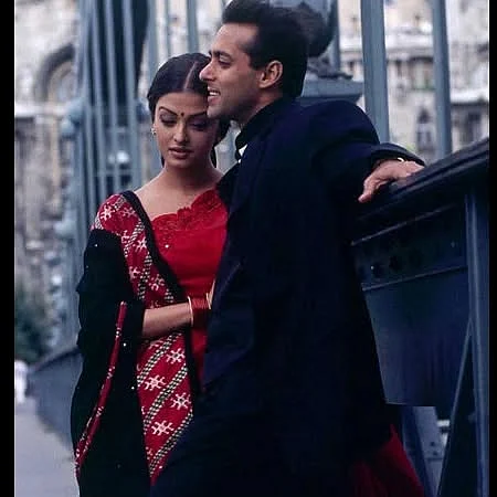 লম্বা ব্রেক দিয়ে বিশ্বসুন্দরী তারকা ঐশ্বরিয়া রাইয়ের প্রেমে পড়েন তিনি