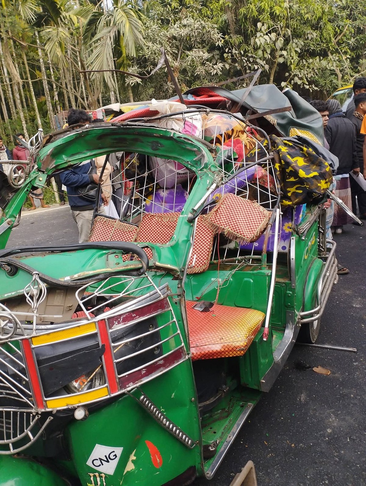 ভোলায় ট্রাকচাপায় অটোরিকশার তিন যাত্রী নিহত