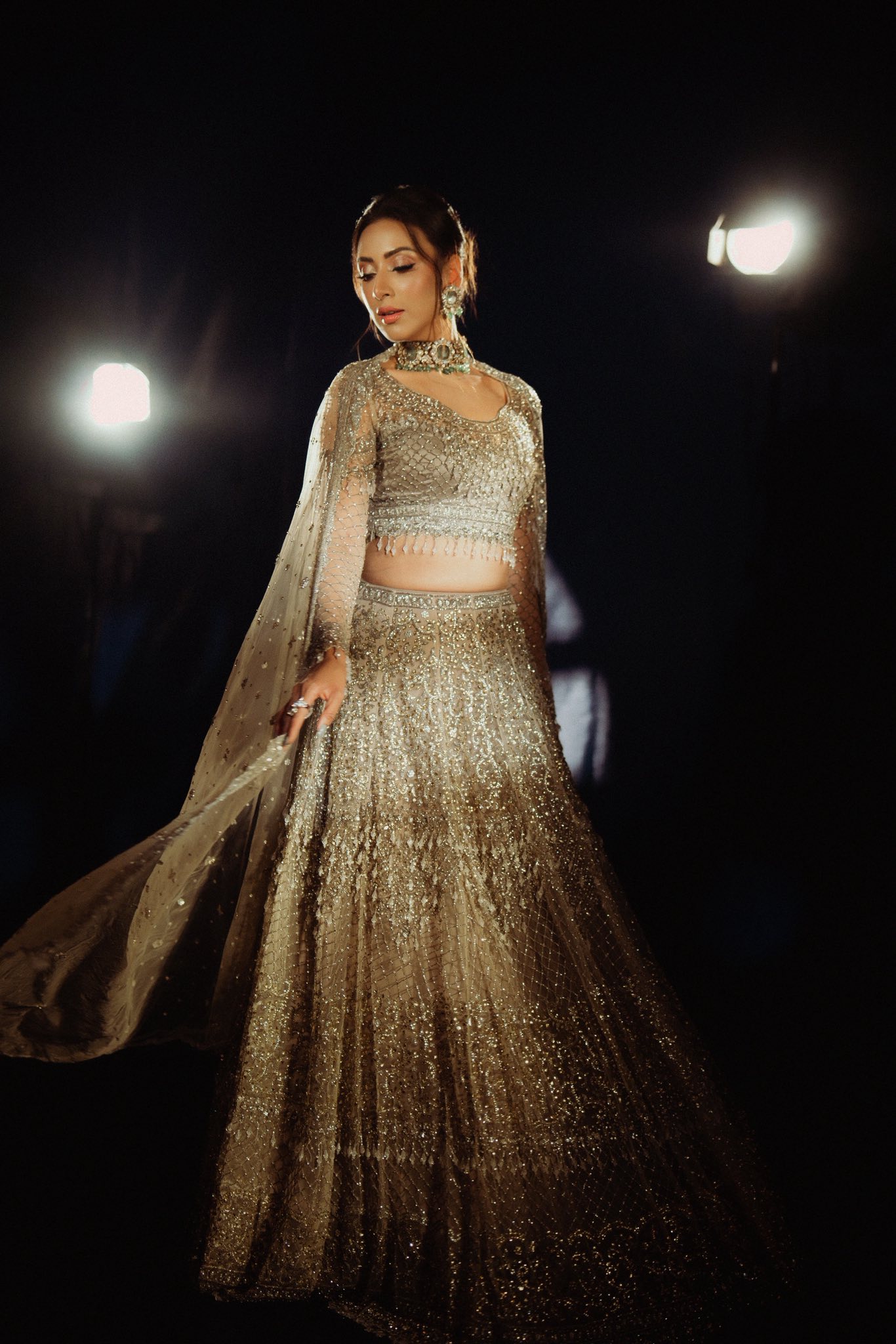 ছবিরগুলো ভালোবাসায় ভরিয়ে দিয়েছেন মিমের ভক্তরা। ৩৭ মিনিটে প্রতিক্রিয়া এসেছে প্রায় এক হাজার। অনেক ভক্তই তাঁকে শুভকামনা জানিয়েছেন। অভিনেত্রীর ফেসবুক থেকে 