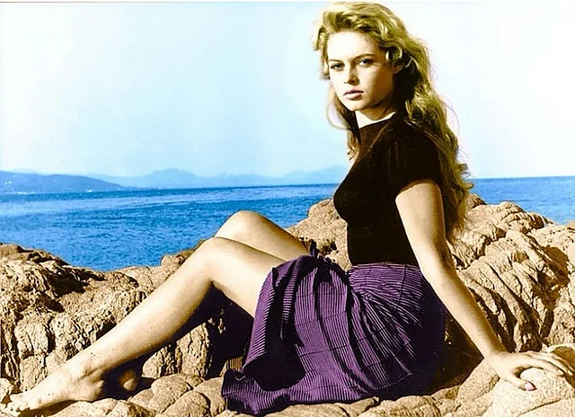 ফ্যাশনের দৃষ্টিভঙ্গিই বদলে দিয়েছেন ব্রিজিত বার্দো