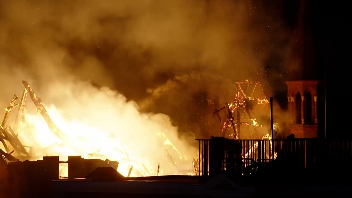 নতুন বছরের রাতে আগুনে ক্ষতিগ্রস্ত নেদারল্যান্ডসের ঐতিহাসিক চার্চ