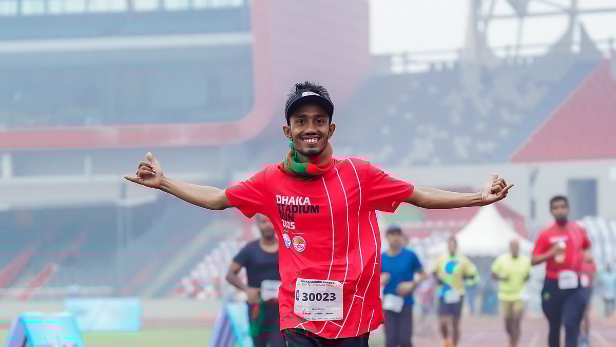 ৩৬ ঘণ্টায় ২৩৩ কিলোমিটার দৌড়ালেন সুনামগঞ্জের এবাদ উল্লাহ
