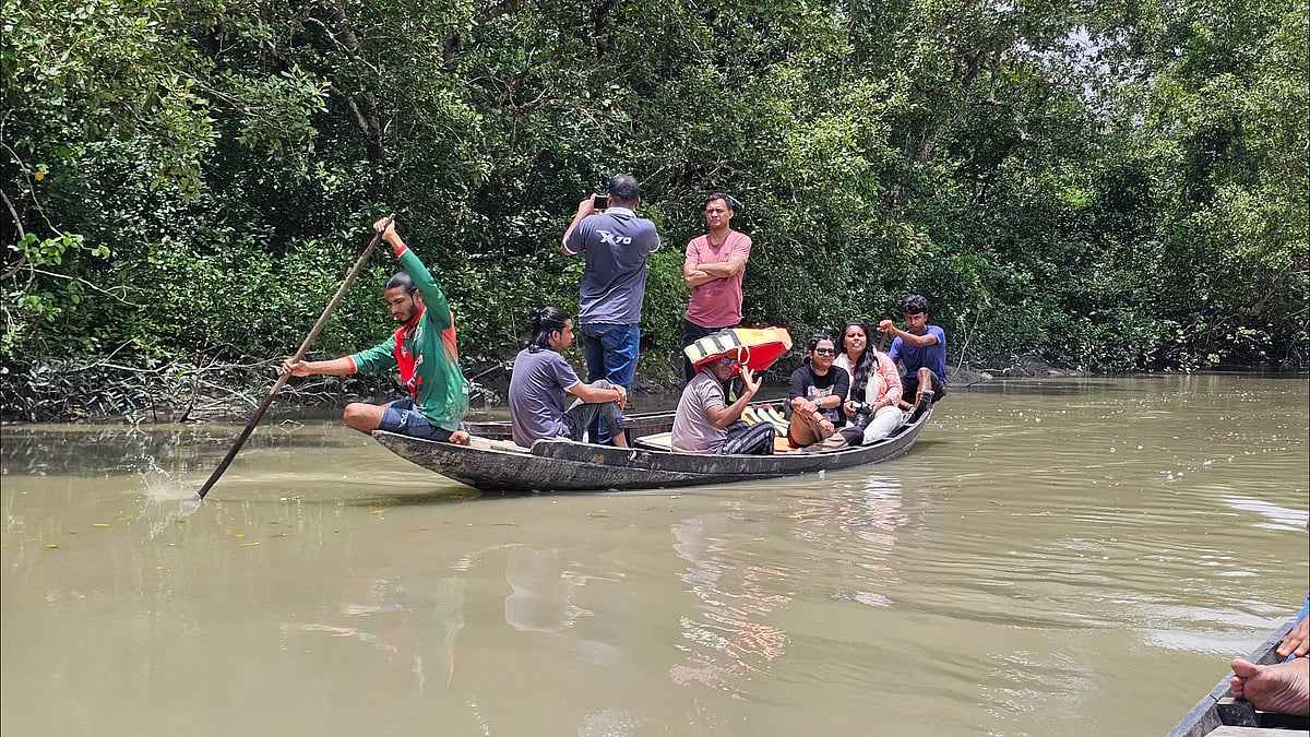 সুন্দরবনে রিসোর্ট মালিক, পর্যটকসহ ৩ জনকে অপহরণ