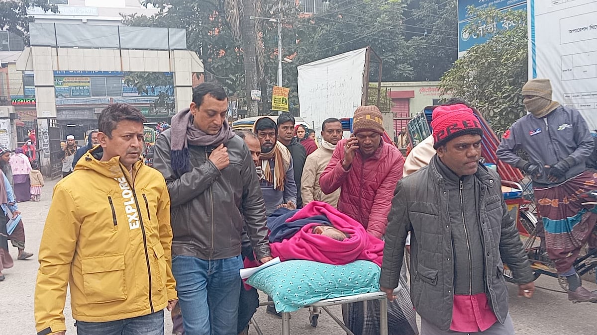 যশোরে জুলাই আন্দোলনে গুলিবিদ্ধ এনাম সিদ্দিকীকে ছুরিকাঘাত, হাসপাতালে ভর্তি