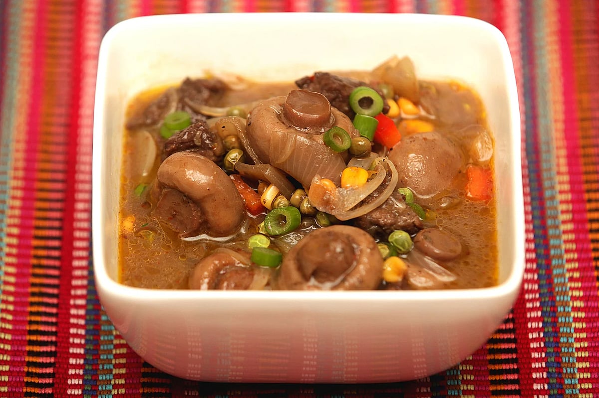 মাশরুম কর্ন অনিয়ন স্টুর রেসিপি