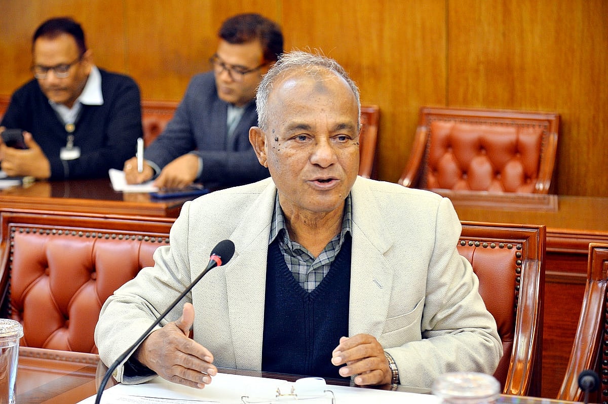 রাস্তাঘাট বন্ধ করলে ছাড় নয়: স্বরাষ্ট্র উপদেষ্টা