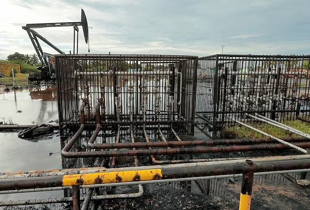 ভেনেজুয়েলার তেল বিক্রি ‘অনির্দিষ্টকালের’ জন্য নিয়ন্ত্রণের ঘোষণা যুক্তরাষ্ট্রের