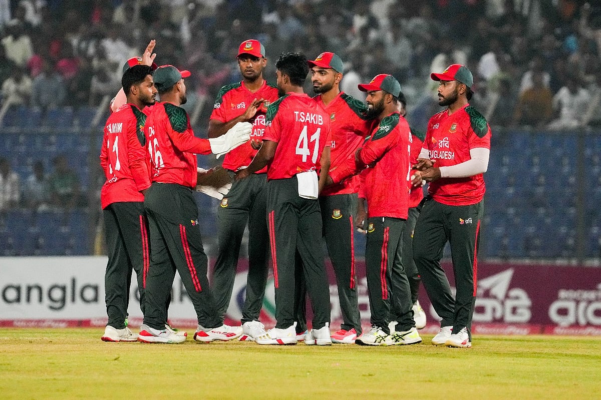 ভারতে বিশ্বকাপ না খেলার সিদ্ধান্ত: বিসিবির ‘কঠোর বার্তা’র মধ্যেও ভবিষ্যৎ নিয়ে শঙ্কা