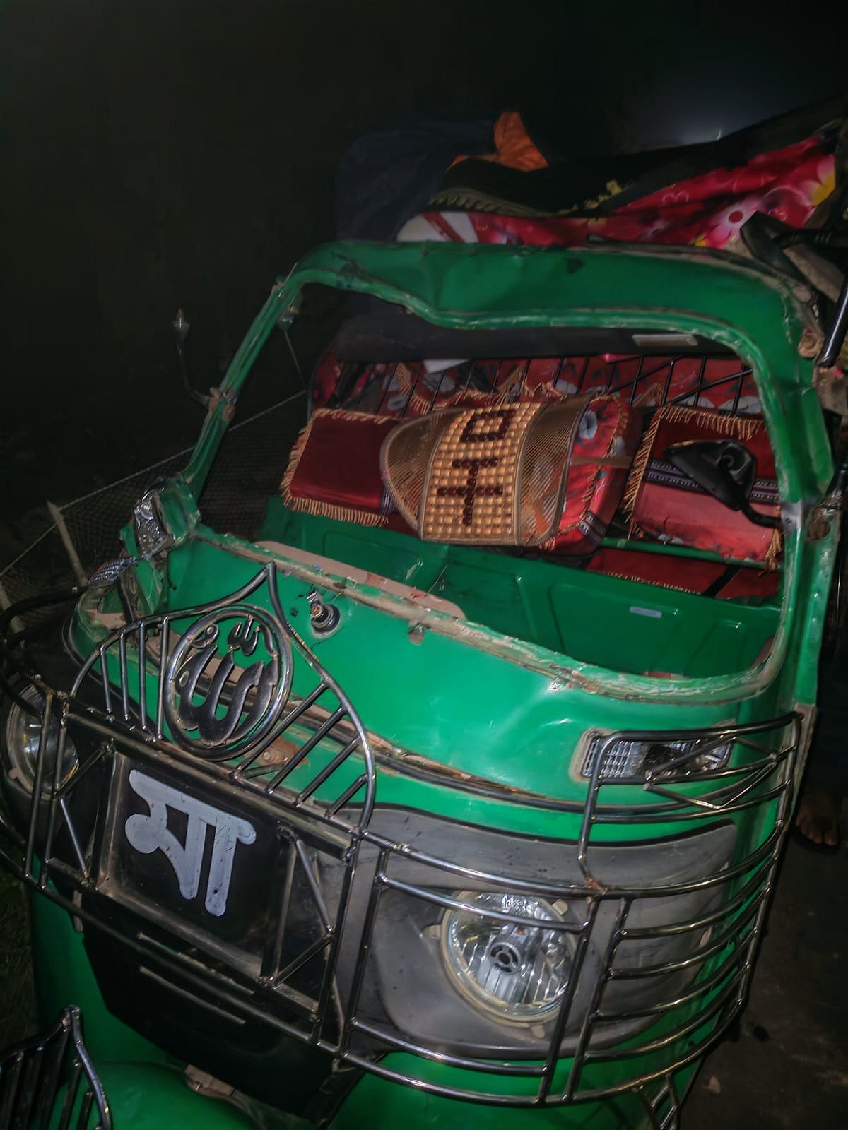 ফেনীতে দুই অটোরিকশার সংঘর্ষে তরুণ নিহত, আহত ৬