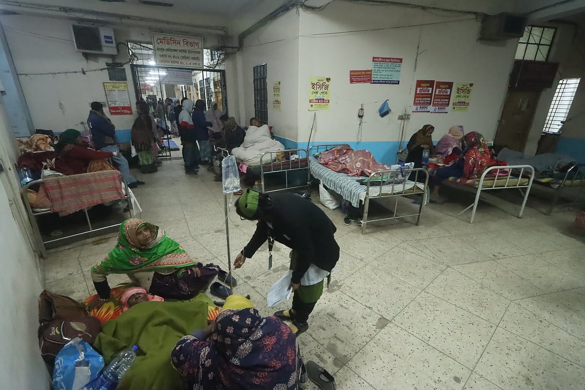 রংপুর মেডিকেলে ঠান্ডাজনিত রোগে ২০ দিনে নারী–শিশুসহ ১৬ জনের মৃত্যু