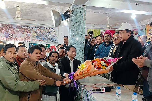 দল ছেড়ে বিএনপিতে যোগ দেওয়া নেতাকে বহিষ্কার করল এনসিপি