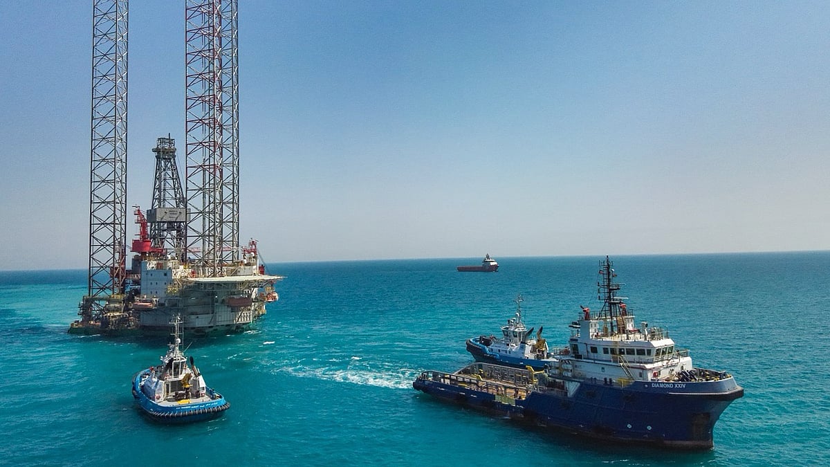 তেলে টইটম্বুর শীর্ষ ১০ দেশ কোনগুলো? তেলের দিক থেকে বাংলাদেশের অবস্থান কী