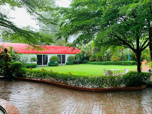 এখানে মাছ ধরার ব্যবস্থা আছে