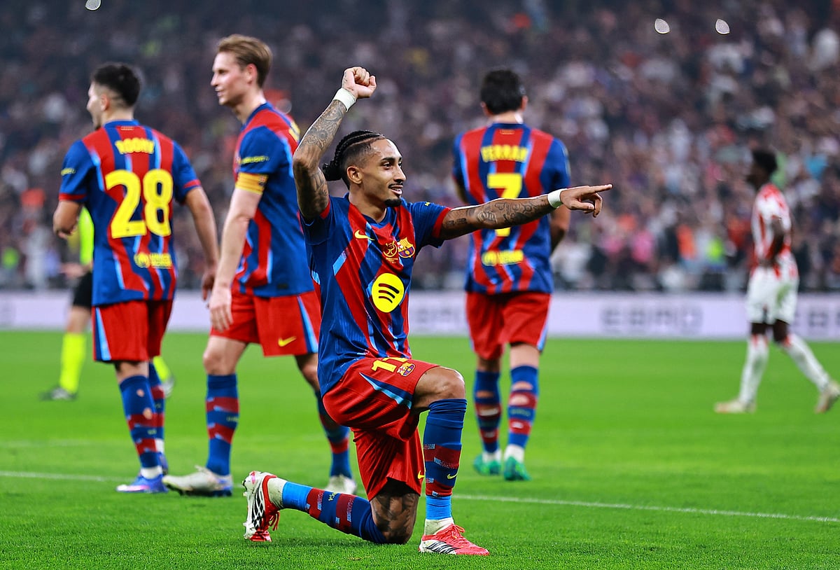 রাফিনিয়ার জোড়া গোলে বিলবাওকে উড়িয়ে ফাইনালে বার্সেলোনা