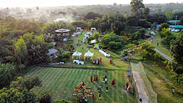মনে হবে কোন  সবুজ গ্রামে চলে এসেছেন