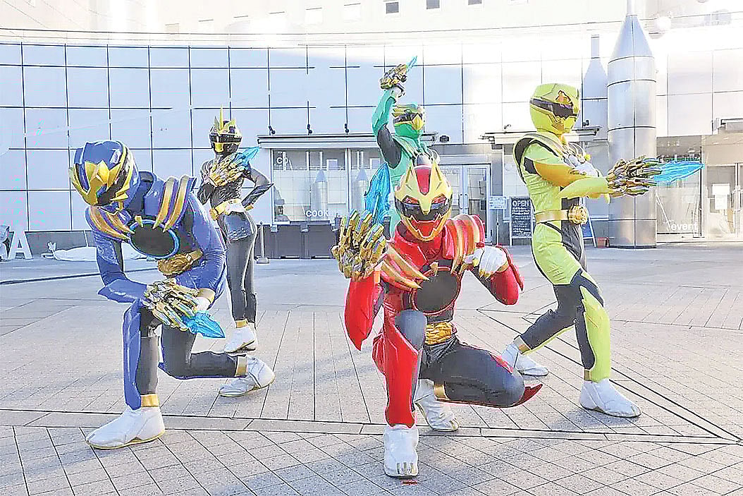 পর্দার আড়ালে জাপানি সুপারহিরোদের আসল জাদু