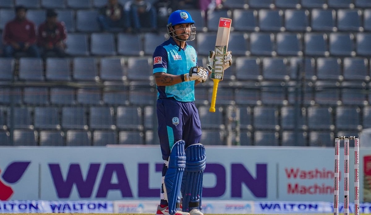 ২৫০ ম্যাচ পেরোনো সৌম্যর স্ট্রাইক রেটে যেন ‘স্ট্রাইক’টাই নেই