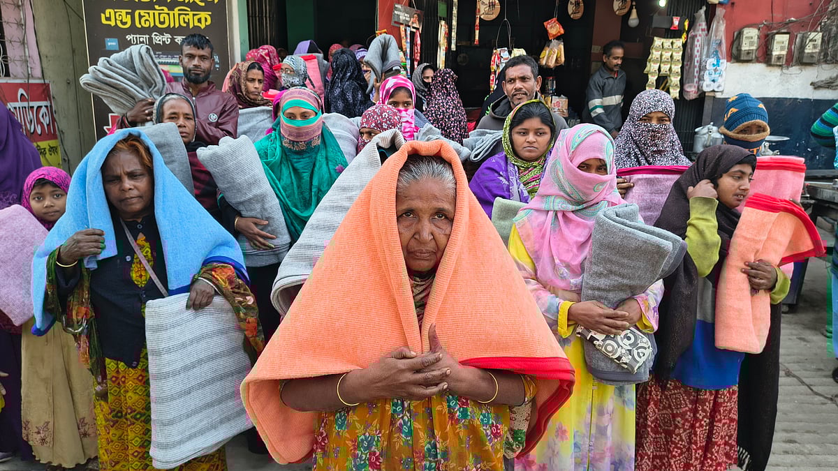 ‘কম্বলডা পাইয়ে এট্টু বাইচে যাবানে’