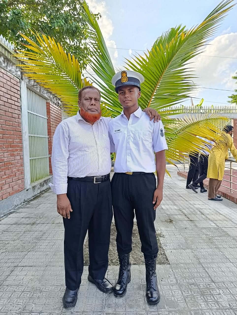 হাসিমুখে বিদায় নেওয়া ছেলেটা ফিরল লাশ হয়ে, এ শোক কীভাবে সইব