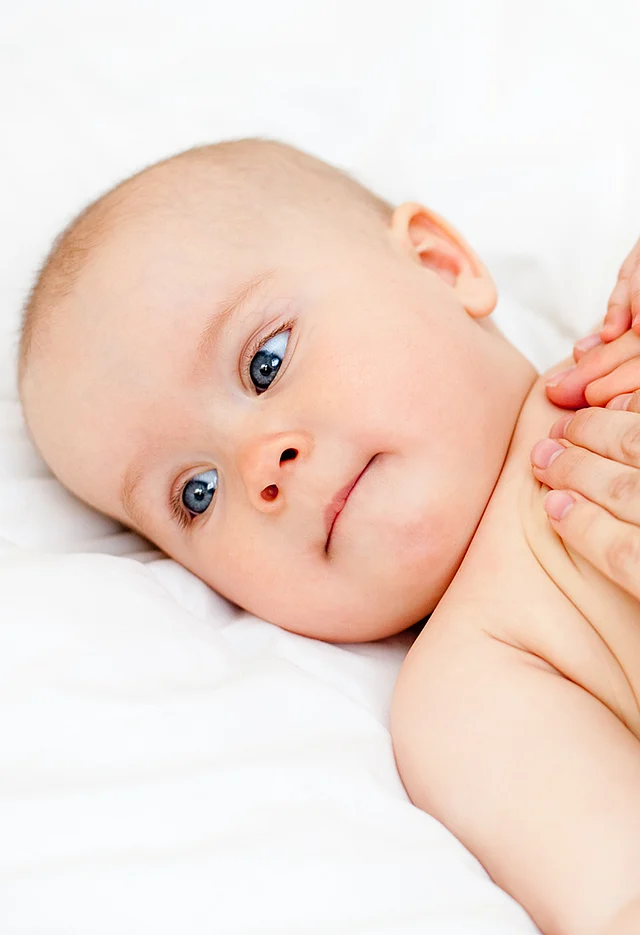 অলিভ অয়েল শিশুদের ত্বকের জন্য খুবই নিরাপদ একটি উপাদান