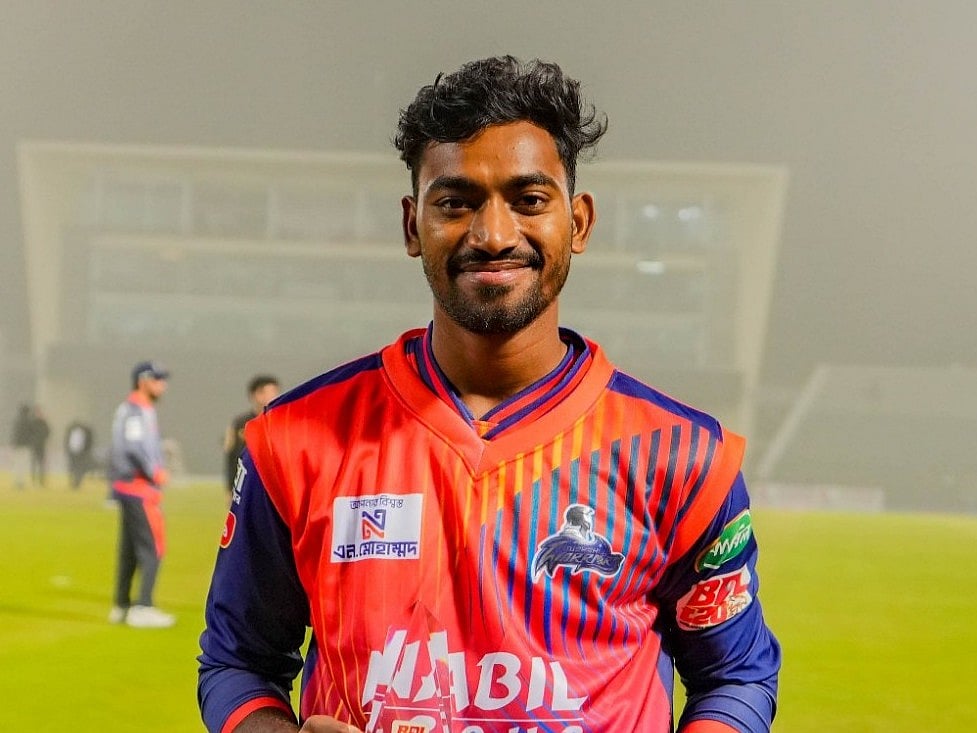 ঢাকা–রাজশাহী: শেষ ৩ বলে উইকেট নিয়ে রিপন মণ্ডলের হ্যাটট্রিক
