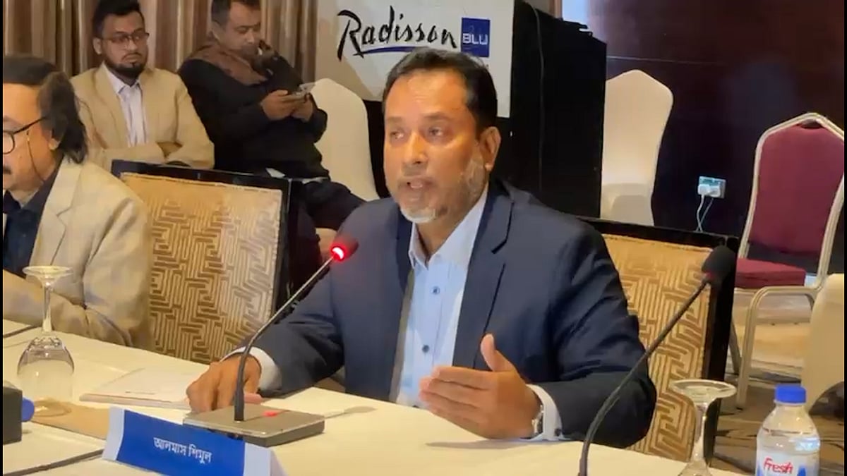 চট্টগ্রাম থেকে সিঙ্গাপুর-ব্যাংকক ফ্লাইট আবার চালু করতে হবে: আলমাস শিমুল