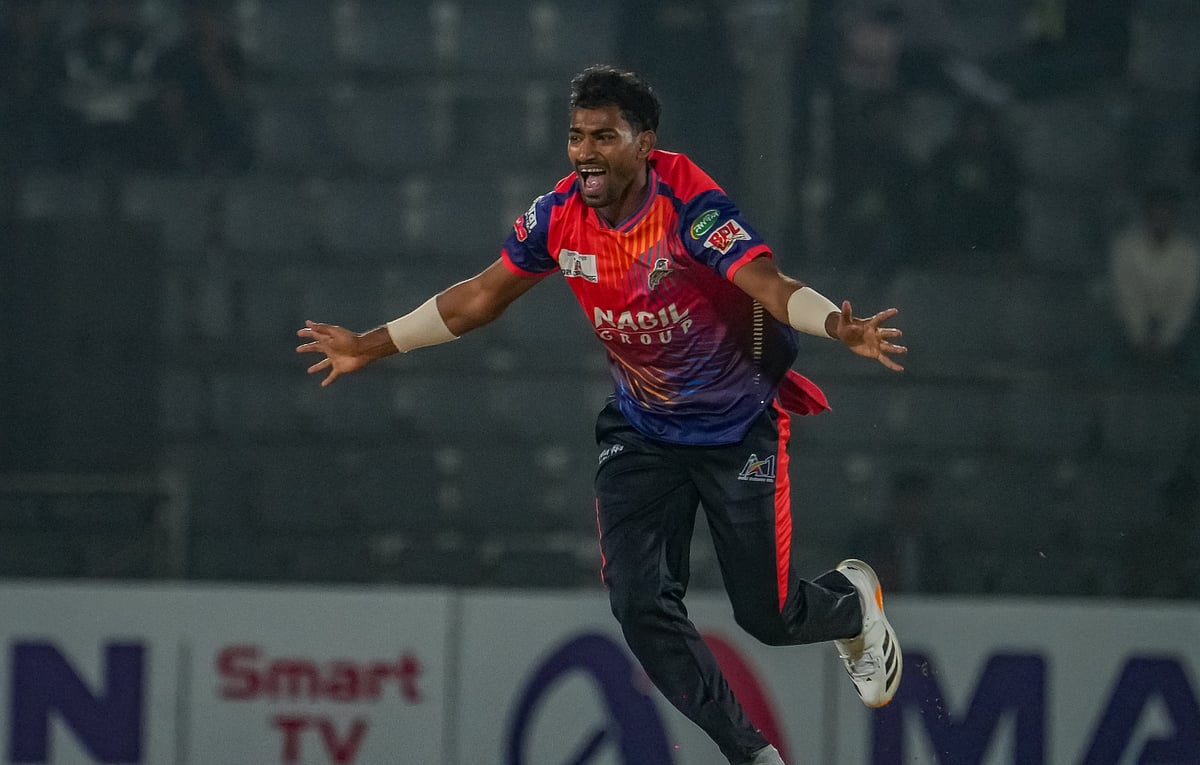 ঢাকা–রাজশাহী: তানজিদের ব্যাটে ঝড়, ঢাকাকে উড়িয়ে চট্টগ্রাম ও সিলেটকে নিয়ে প্লে–অফে রাজশাহী