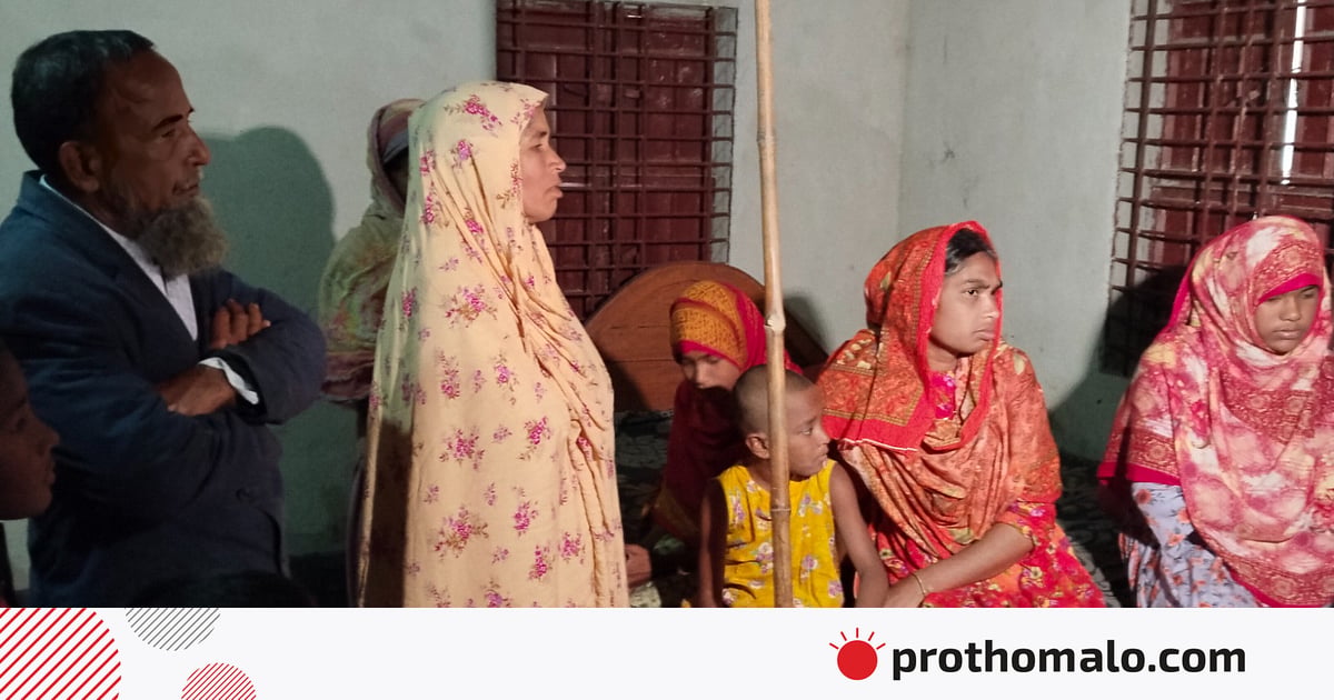 ‘সংসারগুলা ভাসি গেল’ ‘সংসারগুলা ভাসি গেল’