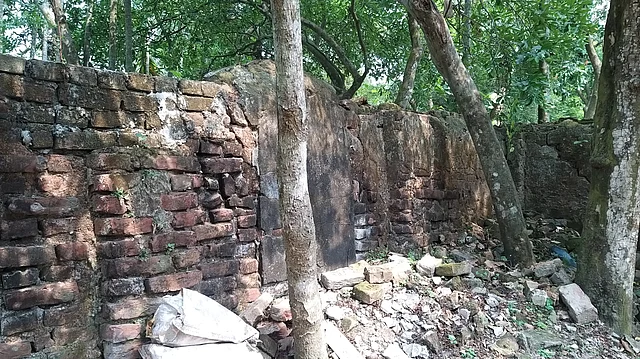 বাড়ির সীমানা প্রাচীর