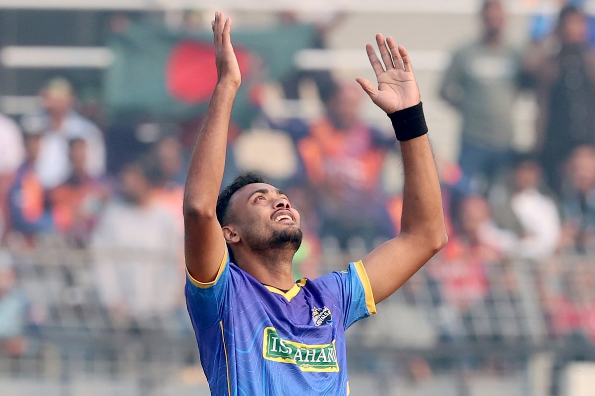 বিপিএল: পঞ্চাশ পার করল চট্টগ্রাম