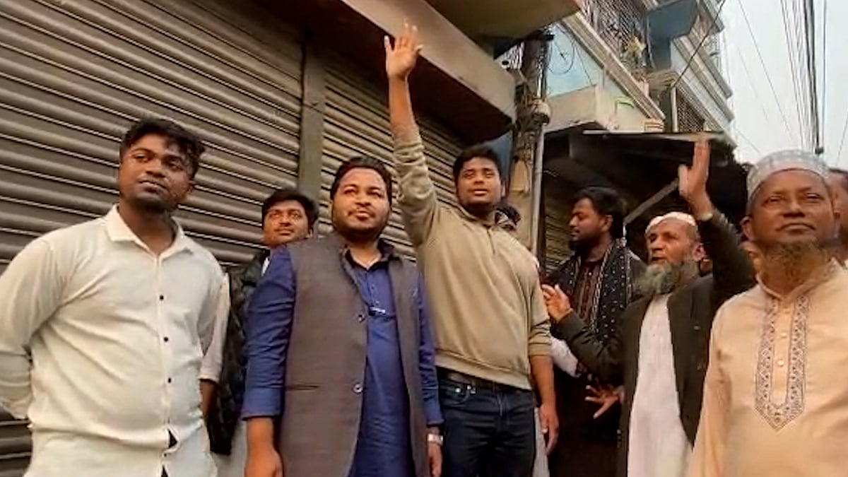 ‘জনগণ এমন দেশ চায় না, যেখানে প্রধানমন্ত্রীর পদধূলি নিয়ে রাষ্ট্রপতি রাষ্ট্র পরিচালনা করবেন’