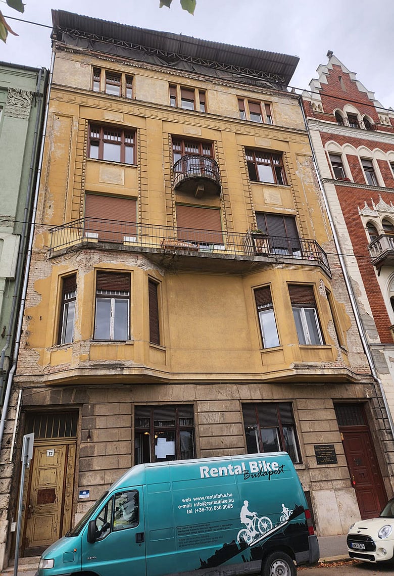 রাজসিক উরানিয়ায় ধ্রুপদি সিনেমা