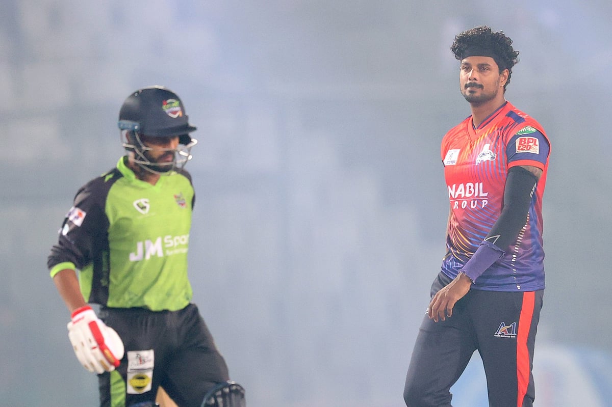 বিপিএল: শেষের নাটকীয়তার পর ৫ রানে জিতল রাজশাহী