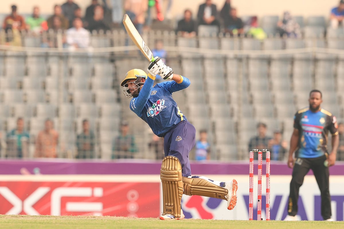 বিপিএল: ঢাকাকে বিদায় করে প্লে–অফে রংপুর