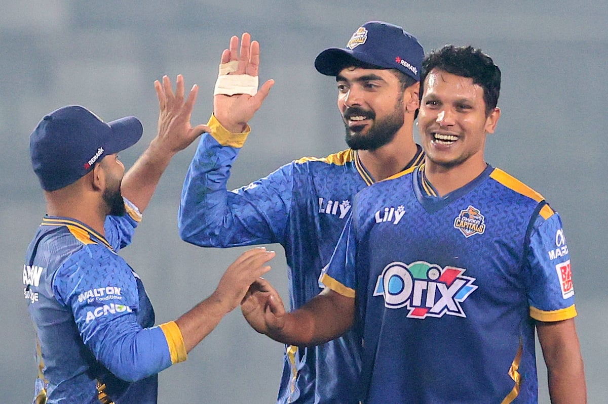 চট্টগ্রাম–ঢাকা: ঢাকার কাছে বড় হার, তবু সরাসরি কোয়ালিফায়ারে চট্টগ্রাম