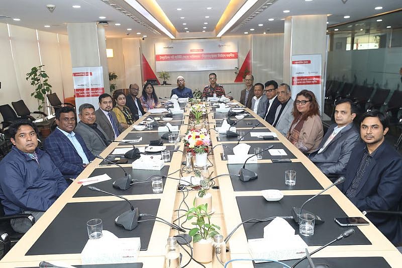 বৈদ্যুতিক শর্ট সার্কিট থেকে অগ্নিকাণ্ড : নিরাপদ ভবন নির্মাণে করণীয় | গোলটেবিল বৈঠক