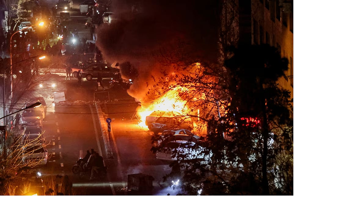 ইরানে বিক্ষোভ ঘিরে নিহত বেড়ে ৫ হাজার