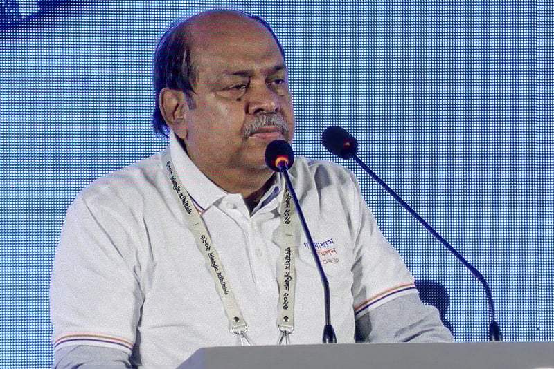 প্রথম আলো–ডেইলি স্টারে আগুন দেওয়ায় বিশ্ববাসীর কাছে মুখ দেখানোর অবস্থা নেই: প্রেসক্লাব সভাপতি