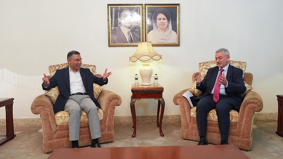 তারেক রহমানের সঙ্গে সাক্ষাৎ করলেন মাইকেল মিলারসহ ইউরোপের ছয় রাষ্ট্রদূত