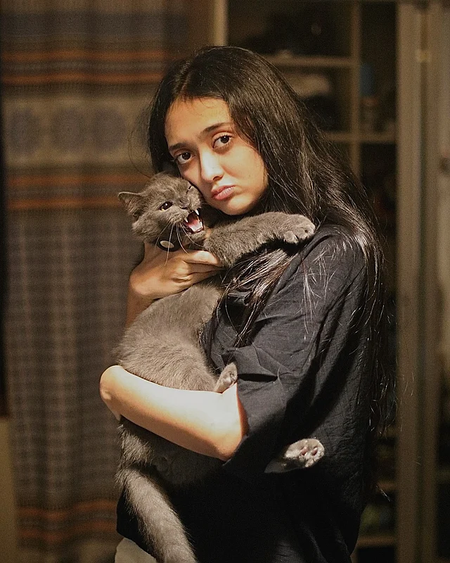 পারশার মনখারাপের সঙ্গীও হয় বিড়াল 