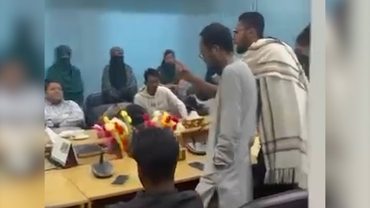 ‘আমরা সকাল ৮টায় ভোট দিয়ে রেজাল্ট নিয়ে ঘরে ফিরতে চাই’