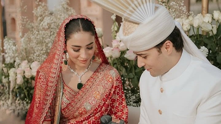 নওয়াজ শরিফের নাতির বিয়েতে ভারতীয় ডিজাইনারের পোশাক, চলছে তর্কবিতর্ক