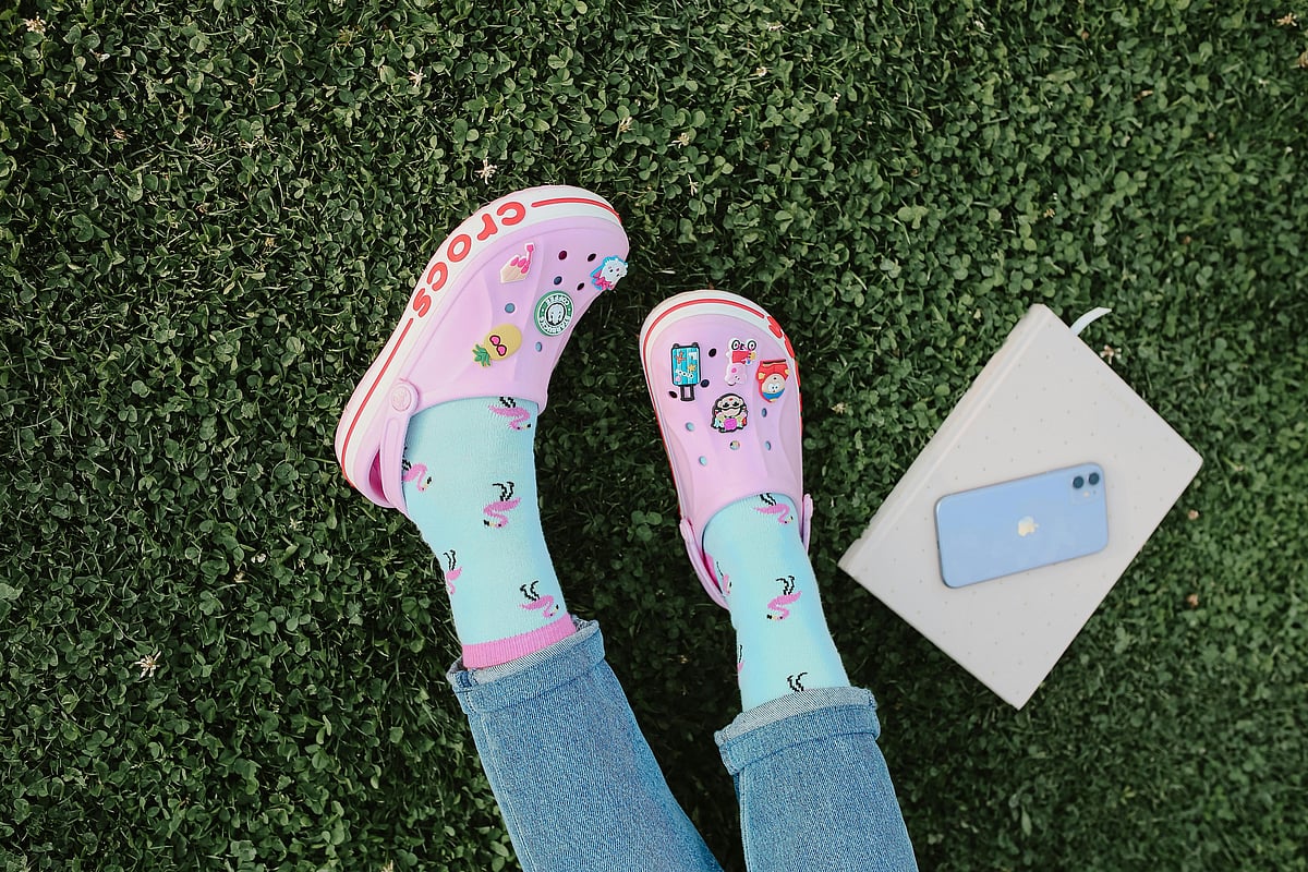 ‘কুৎসিত জুতা’ ক্রকস কীভাবে এত জনপ্রিয় হলো