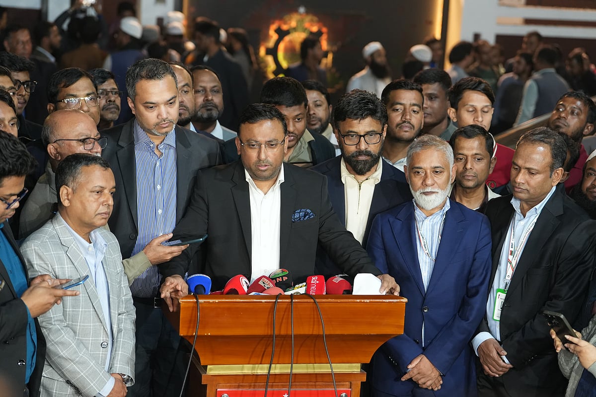 তারেক রহমানের সঙ্গে ১১ রাষ্ট্রদূতের সাক্ষাৎ: নির্বাচনসহ নানা বিষয়ে আলোচনা