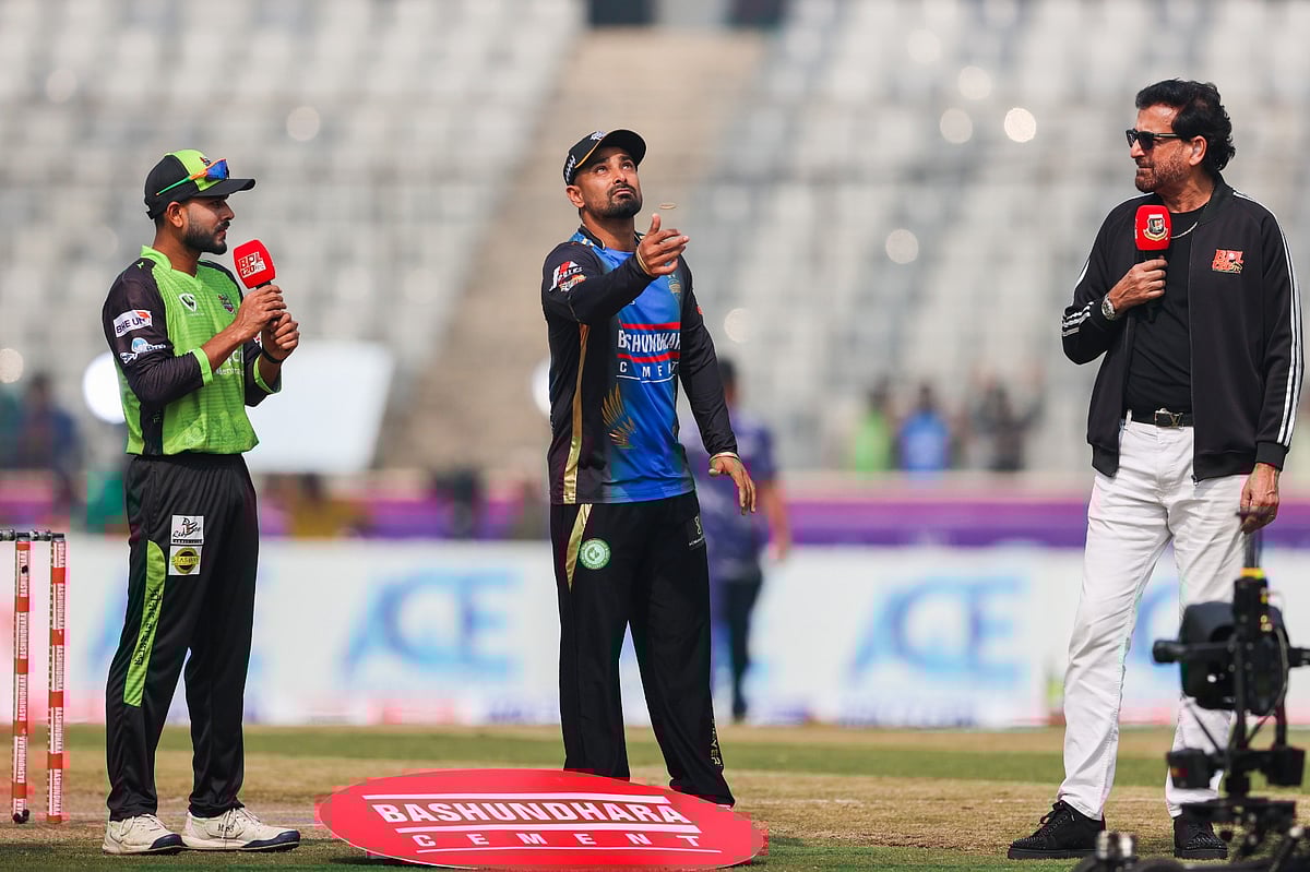 ওভারে ওভারে উইকেট হারাচ্ছে রংপুর, এবার ‘বিগ ফিশ’ লিটন