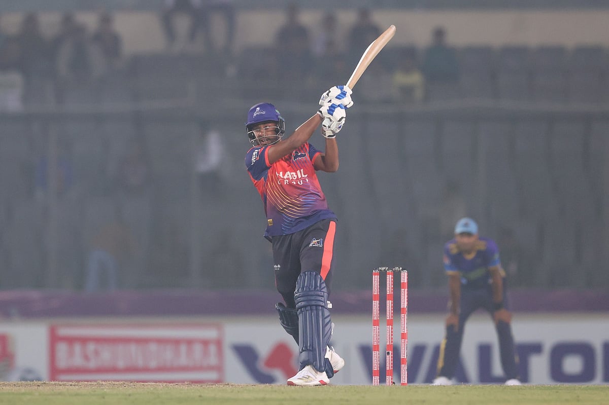 বিপিএল: পাওয়ার প্লেতে বিনা উইকেটে চট্টগ্রামের ৩১ রান