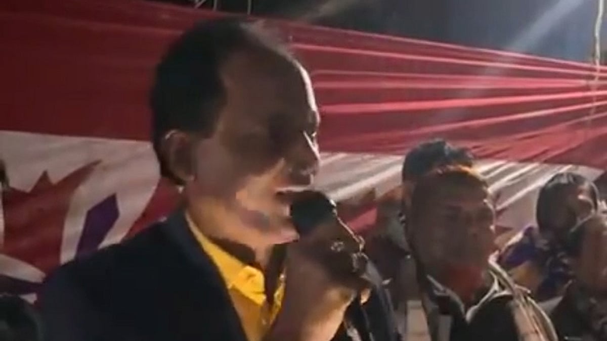 খালেদা জিয়ার দোয়া মাহফিলে এসে ‘না’ ভোটের প্রচারণা