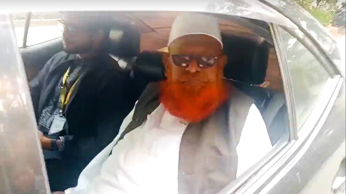 ট্রাইব্যুনালে আত্মসমর্পণ করলেন ফাঁসির আসামি আবুল কালাম আজাদ