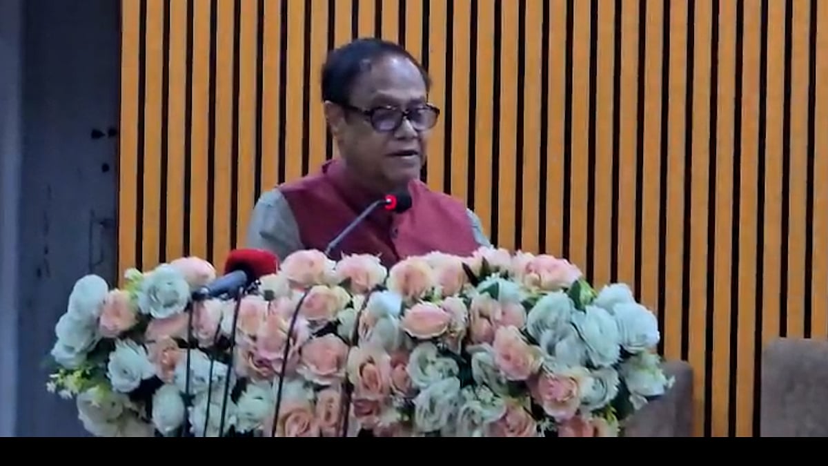 ব্যক্তিকেন্দ্রিক ডিসিশন মেকিং ব্যাংকিং কার্যক্রমকে ক্ষতিগ্রস্ত করেছে: গভর্নর