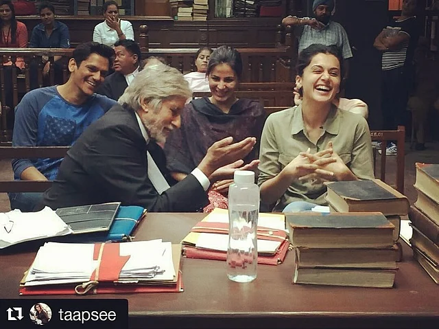 পিংক সিনেমার শুটের কিছু আন্তরিক মুহূর্ত